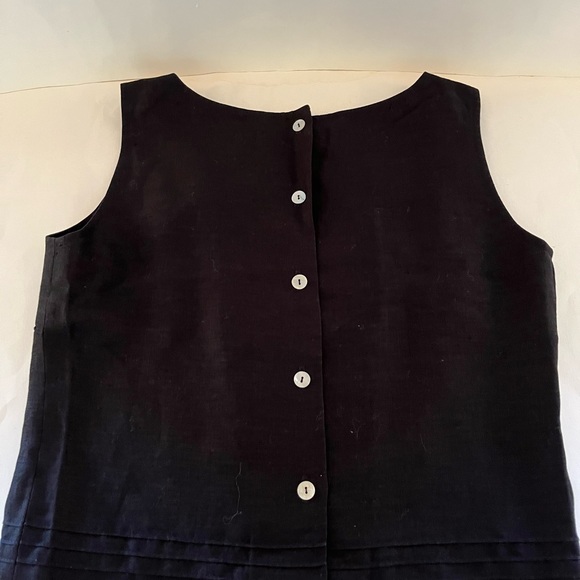 SOLD…On another Platform! TRIO New York Vtg Button Back Black Linen Top Size 6 - Picture 7 of 9